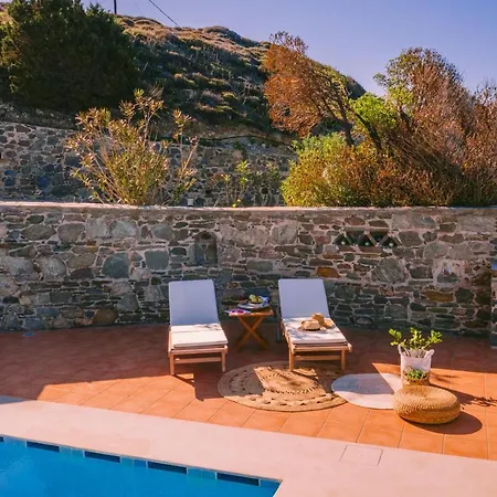 Delfini Villa Kini